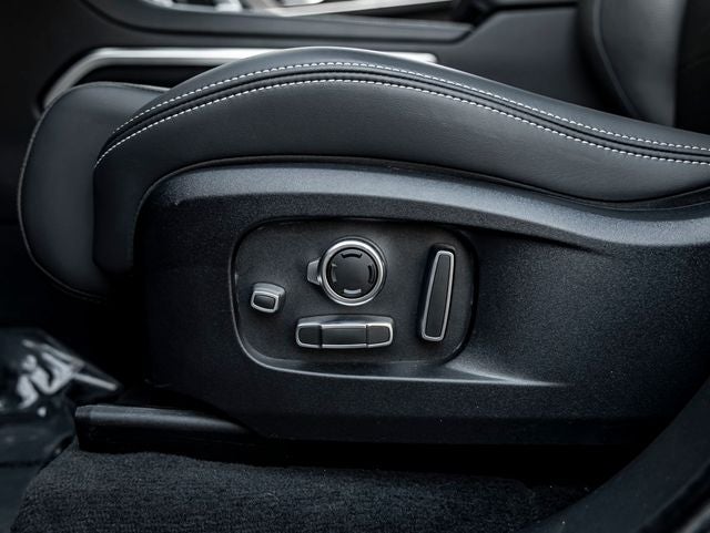 2025 Jaguar F-PACE P250 R-Dynamic S