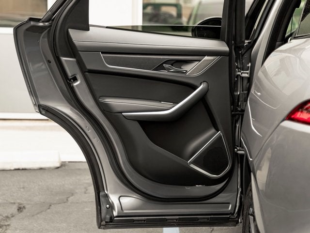 2026 Jaguar F-PACE P250 R-Dynamic S