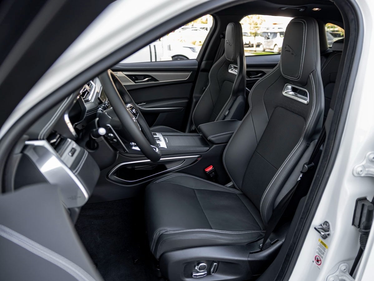 2026 Jaguar F-PACE P250 R-Dynamic S