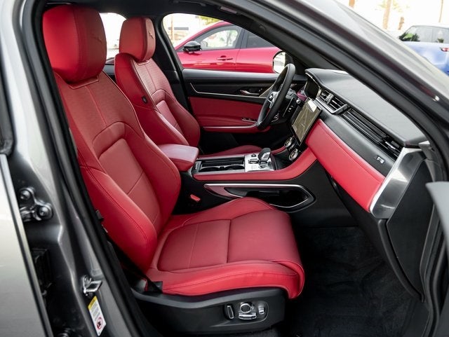 2026 Jaguar F-PACE P250 R-Dynamic S