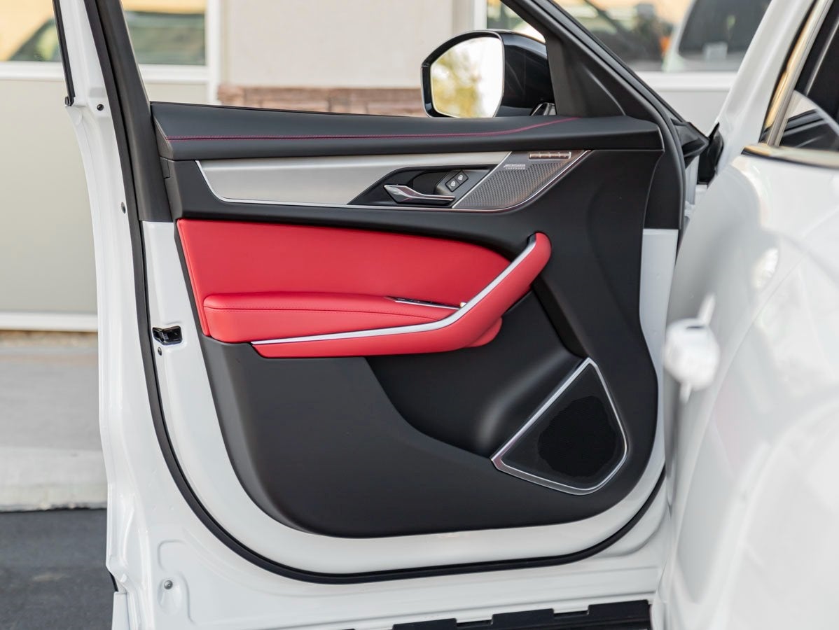 2025 Jaguar F-PACE P400 R-Dynamic S