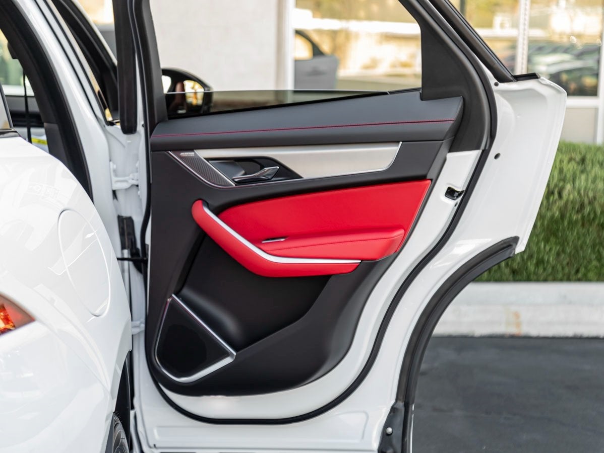 2025 Jaguar F-PACE P400 R-Dynamic S