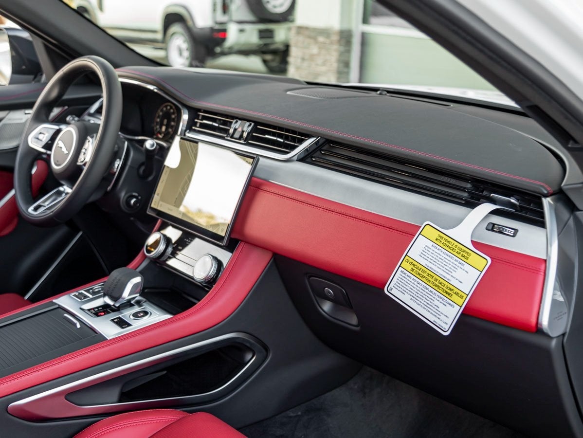 2025 Jaguar F-PACE P400 R-Dynamic S