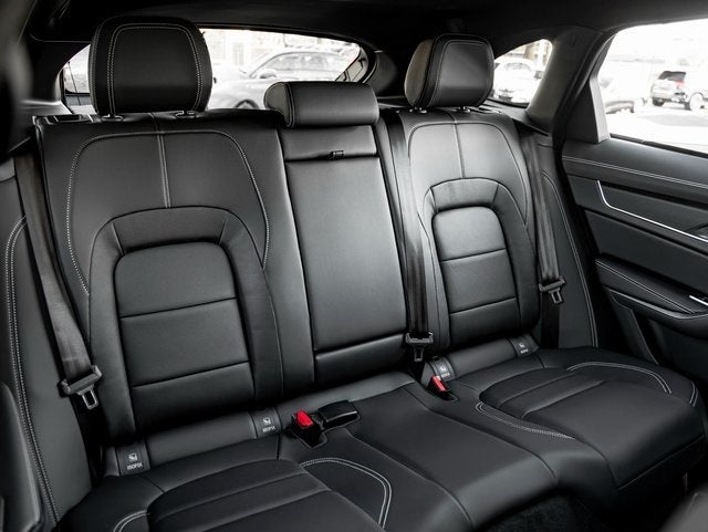 2026 Jaguar F-PACE P400 R-Dynamic S