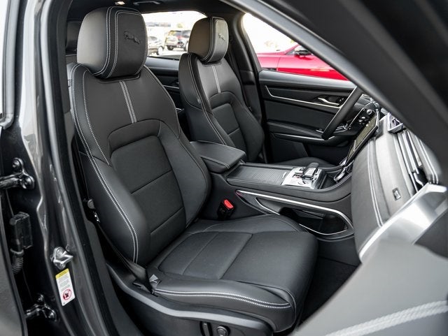 2026 Jaguar F-PACE P400 R-Dynamic S