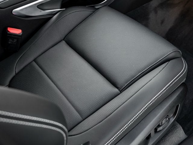 2026 Jaguar F-PACE P400 R-Dynamic S