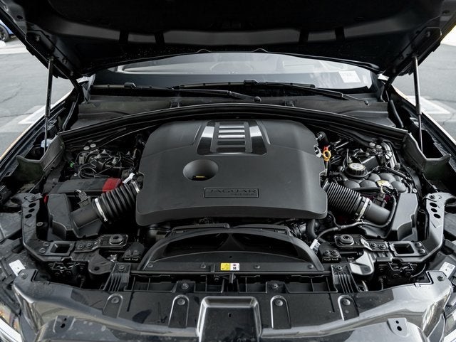 2026 Jaguar F-PACE P400 R-Dynamic S