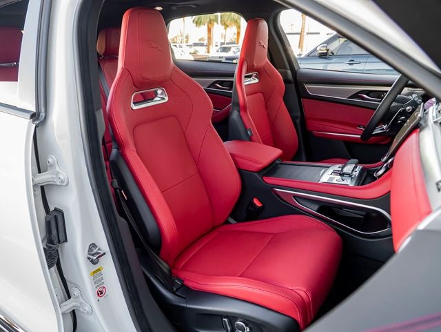 2026 Jaguar F-PACE P400 R-Dynamic S