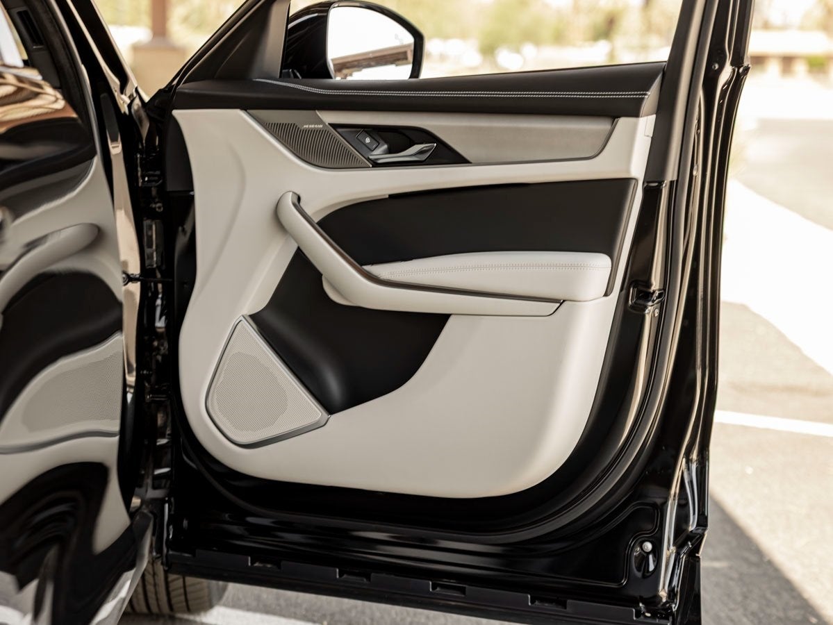 2026 Jaguar F-PACE P400 R-Dynamic S