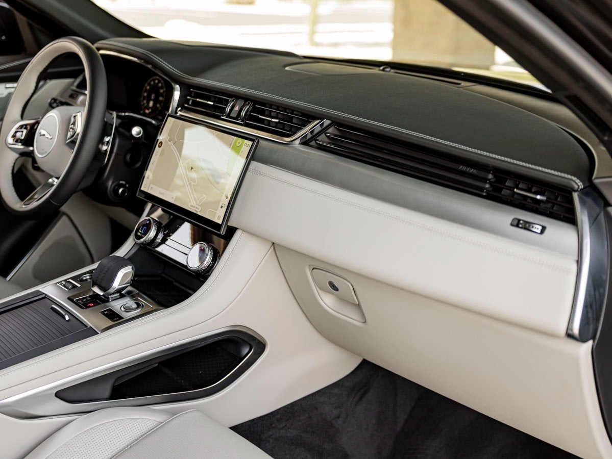 2026 Jaguar F-PACE P400 R-Dynamic S