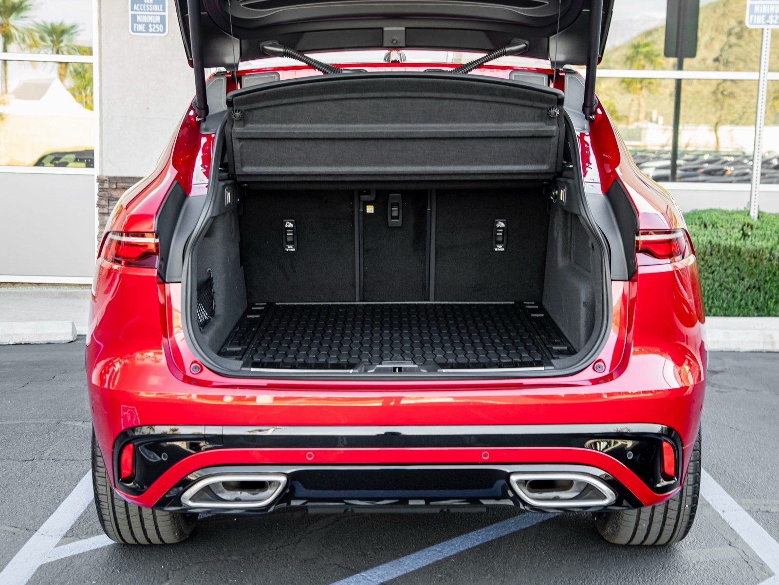 2025 Jaguar F-PACE P400 R-Dynamic S