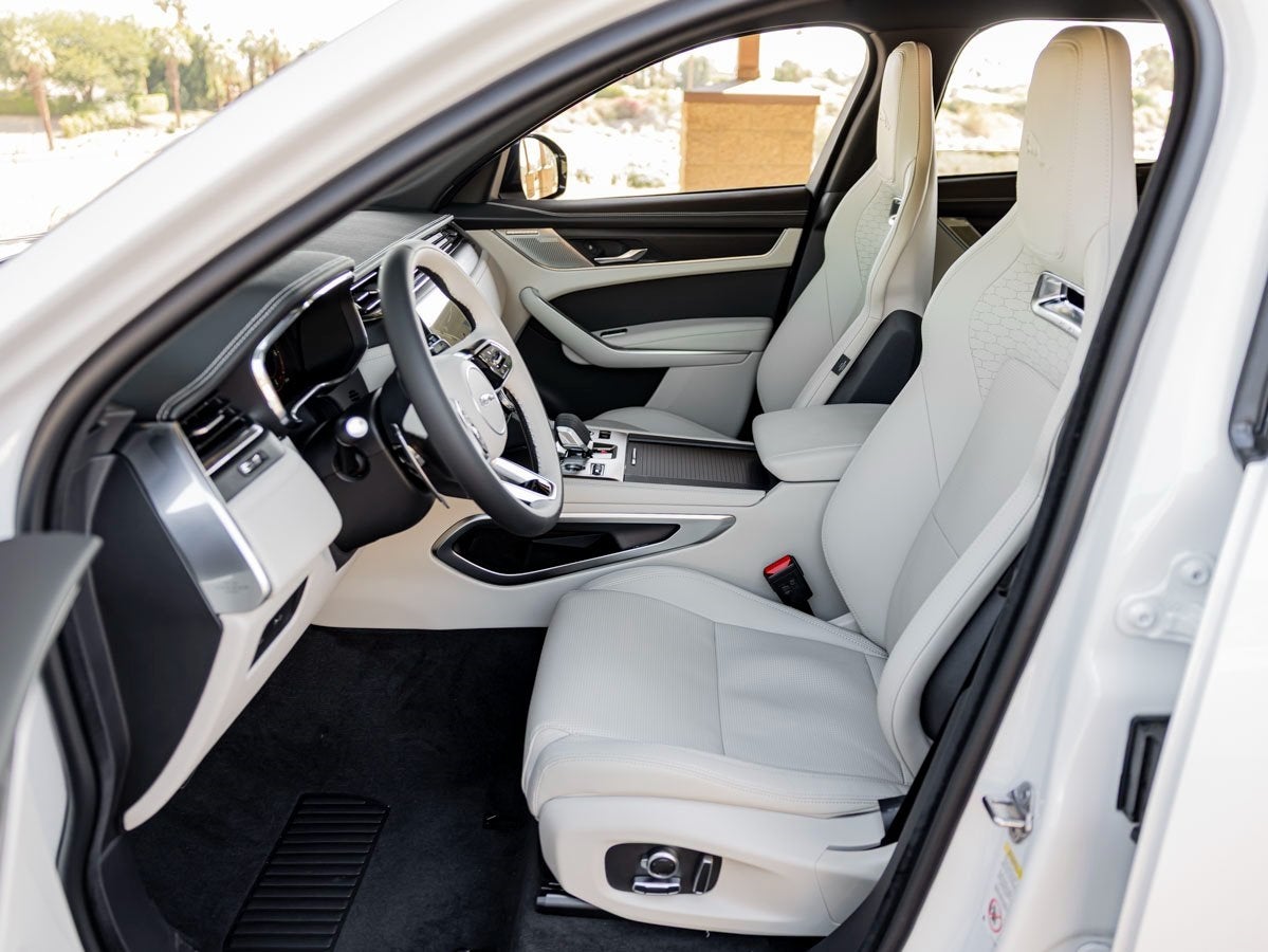 2026 Jaguar F-PACE P400 R-Dynamic S