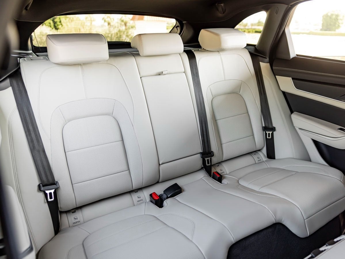 2026 Jaguar F-PACE P400 R-Dynamic S