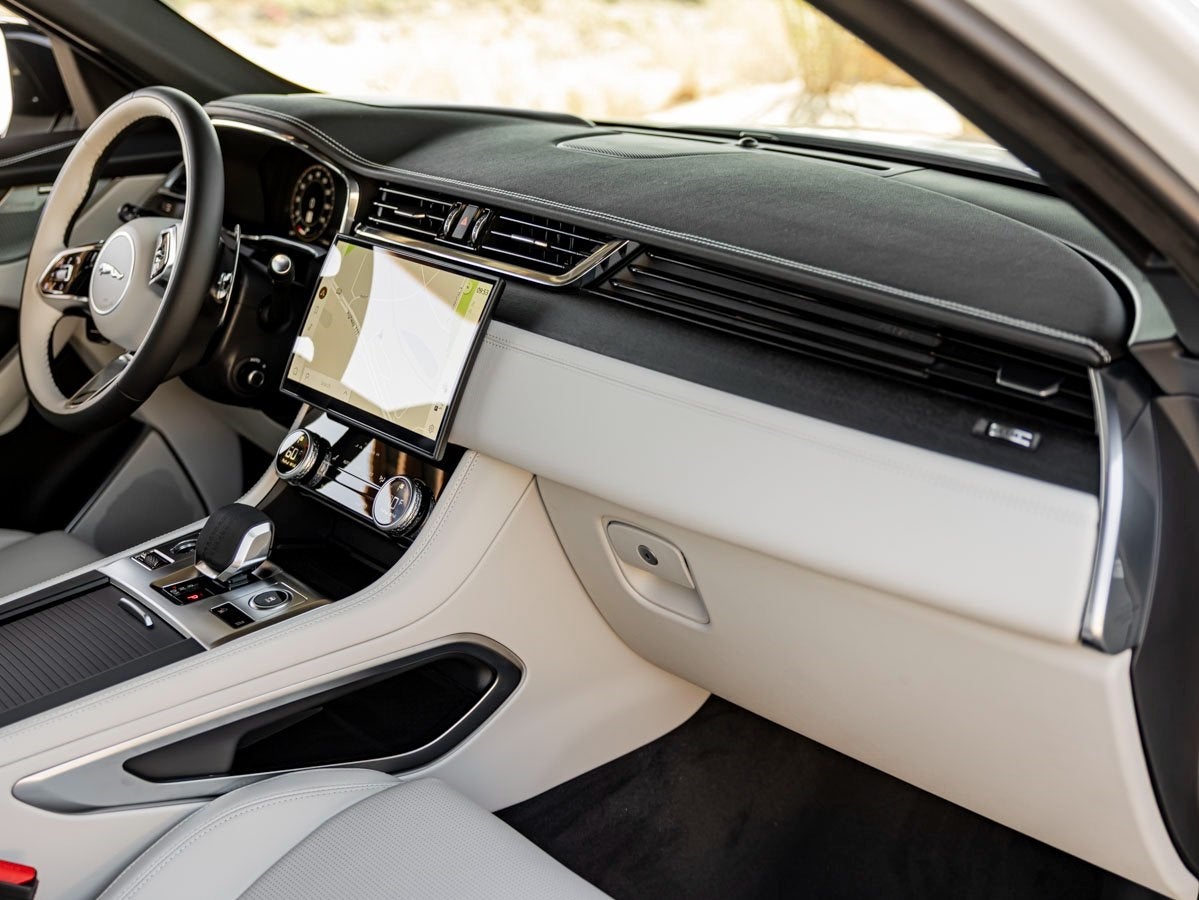 2026 Jaguar F-PACE P400 R-Dynamic S