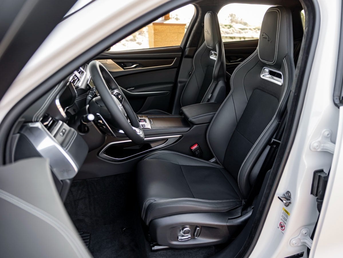 2026 Jaguar F-PACE P400 R-Dynamic S