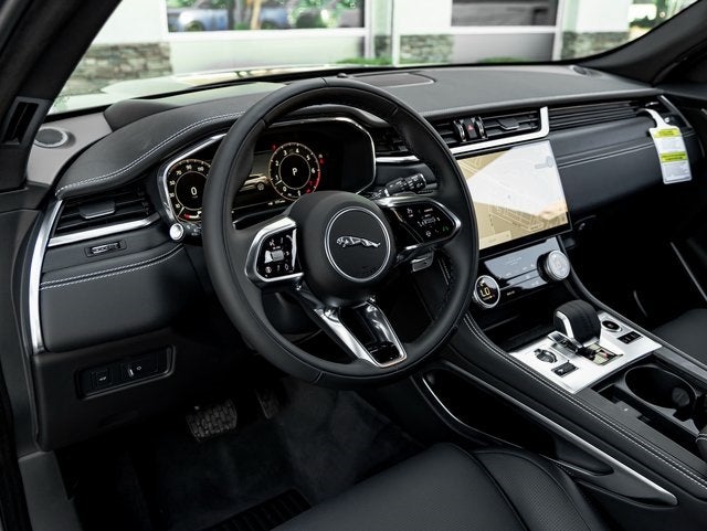 2026 Jaguar F-PACE P400 R-Dynamic S