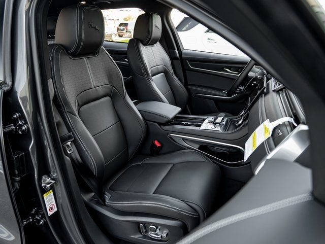 2026 Jaguar F-PACE P400 R-Dynamic S