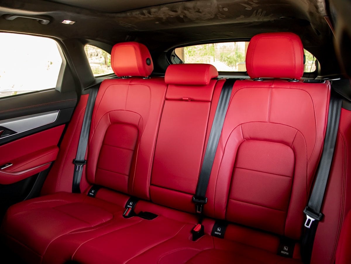 2026 Jaguar F-PACE P400 R-Dynamic S