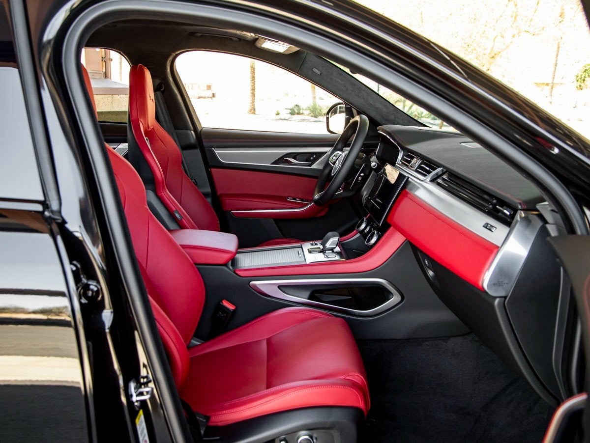 2026 Jaguar F-PACE P400 R-Dynamic S