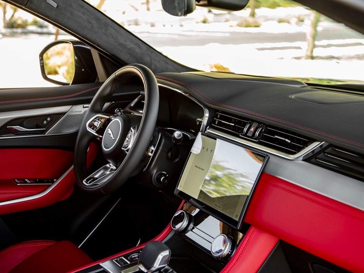 2026 Jaguar F-PACE P400 R-Dynamic S