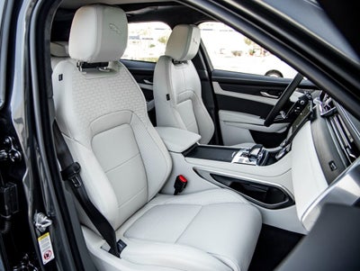 2025 Jaguar F-PACE P400 R-Dynamic S