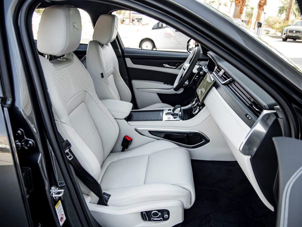 2025 Jaguar F-PACE P400 R-Dynamic S