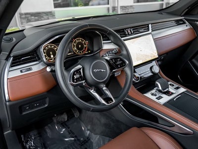 2025 Jaguar F-PACE P400 R-Dynamic S