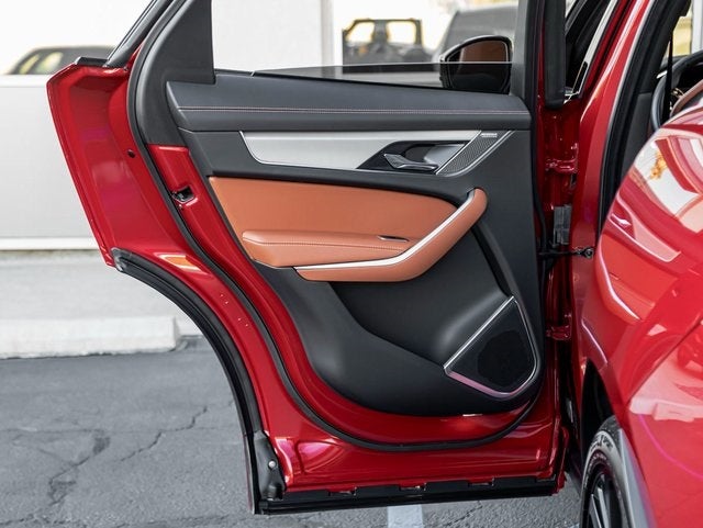 2025 Jaguar F-PACE P400 R-Dynamic S