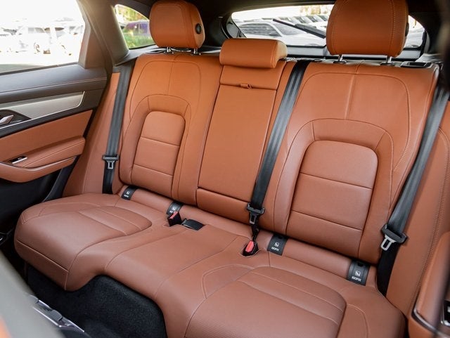 2025 Jaguar F-PACE P400 R-Dynamic S