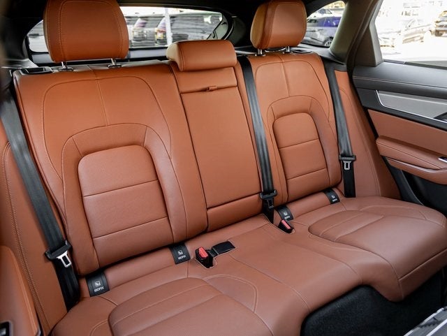 2025 Jaguar F-PACE P400 R-Dynamic S