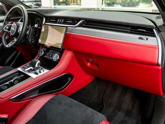 2022 Jaguar F-PACE SVR