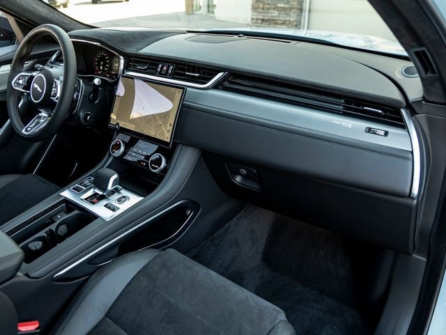 2026 Jaguar F-PACE SVR