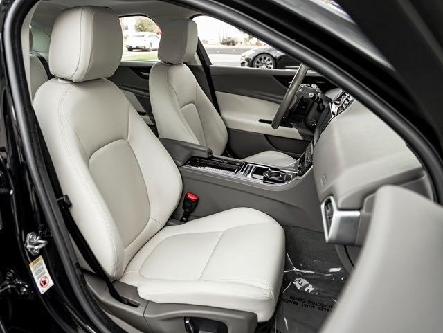 2019 Jaguar XE 25t Premium