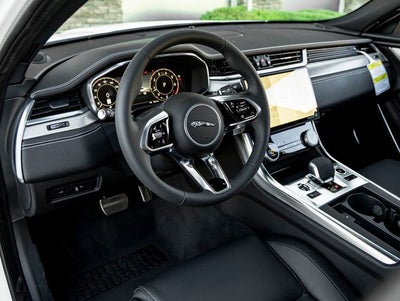 2024 Jaguar XF R-Dynamic SE