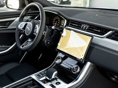 2024 Jaguar XF R-Dynamic SE