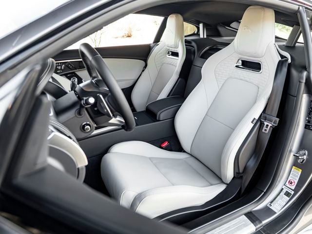 2024 Jaguar F-TYPE P450