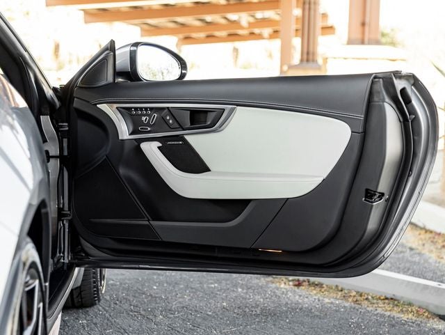 2024 Jaguar F-TYPE P450