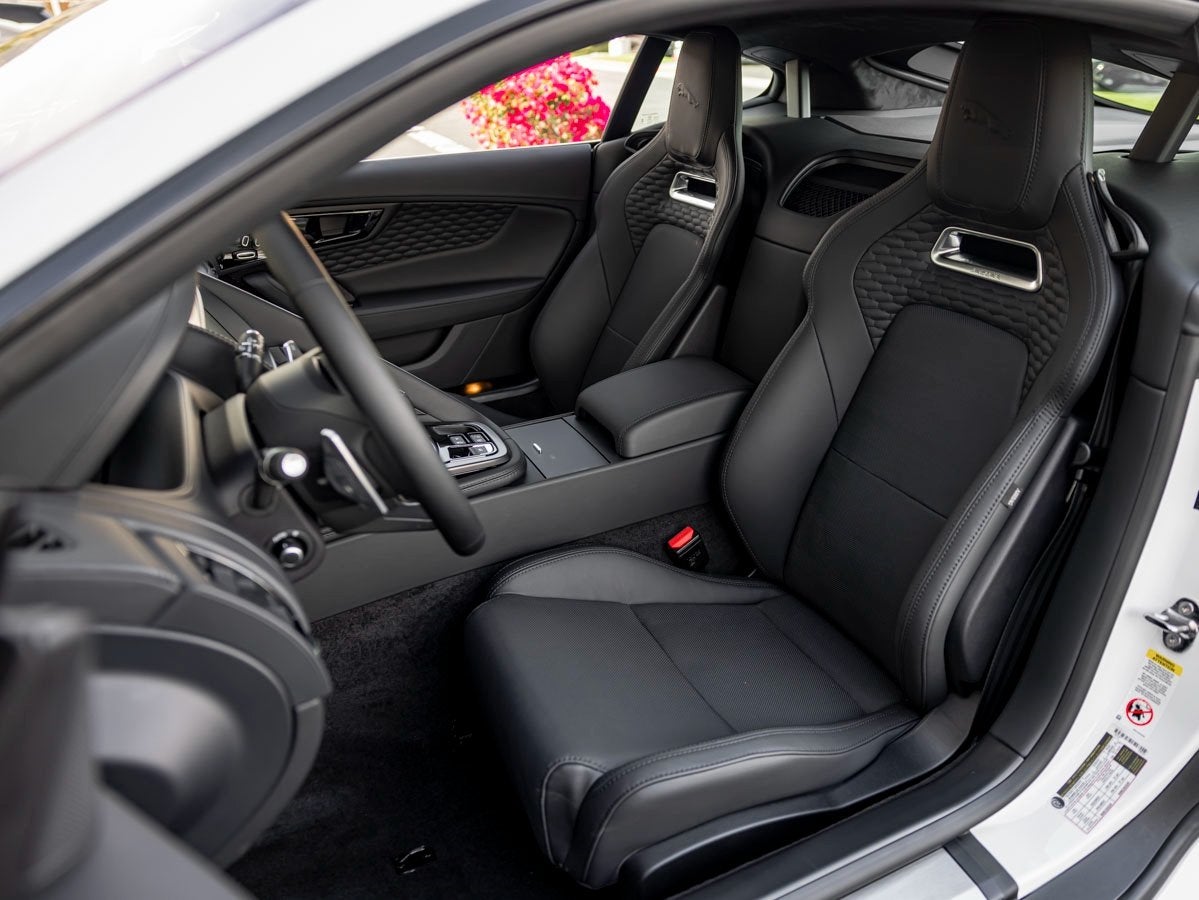 2024 Jaguar F-TYPE P450