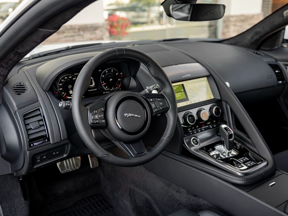 2024 Jaguar F-TYPE P450