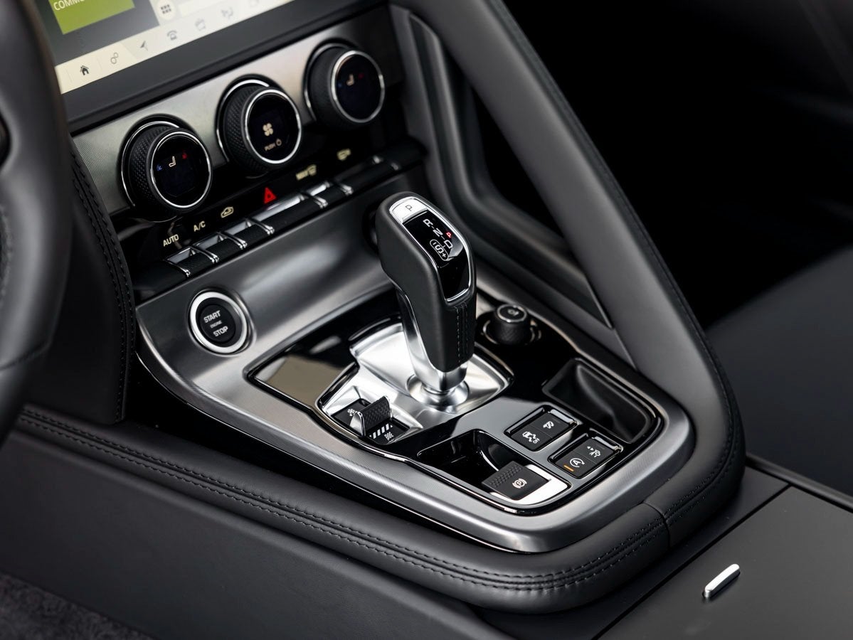 2024 Jaguar F-TYPE P450