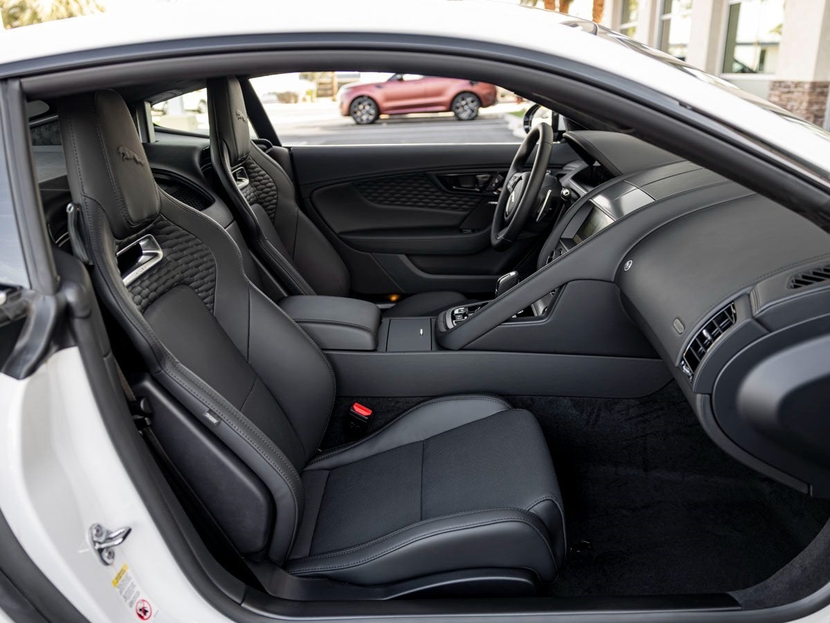 2024 Jaguar F-TYPE P450