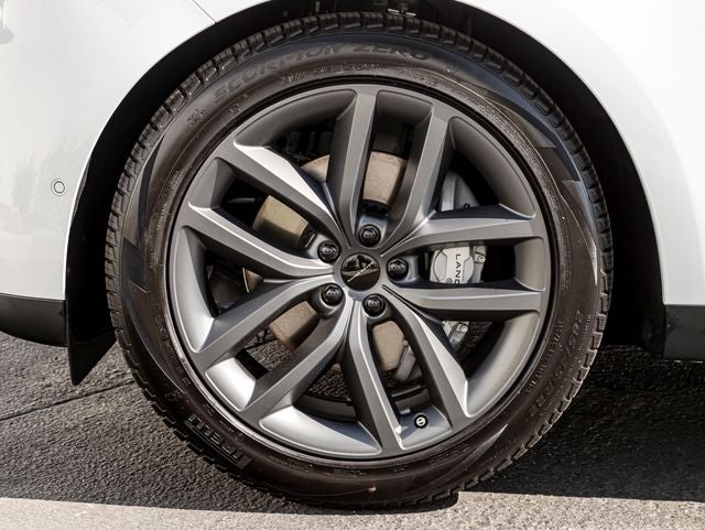 2026 Land Rover Range Rover Sport SE