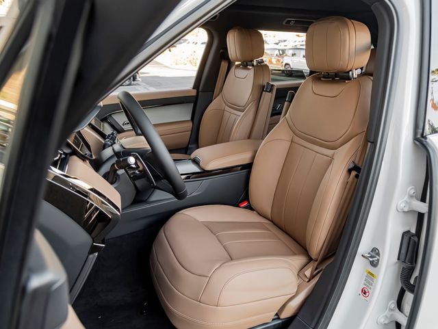 2026 Land Rover Range Rover Sport SE
