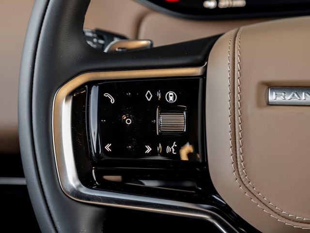 2026 Land Rover Range Rover Sport SE