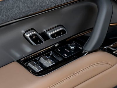 2026 Land Rover Range Rover Sport SE