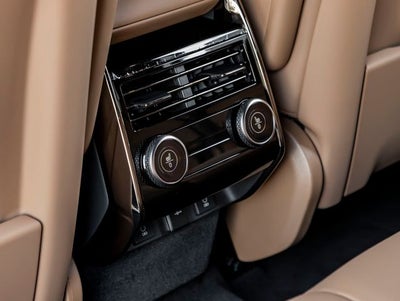 2026 Land Rover Range Rover Sport SE