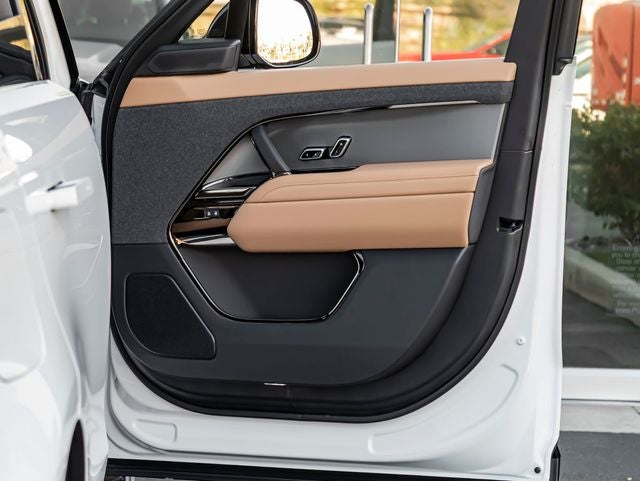 2026 Land Rover Range Rover Sport SE