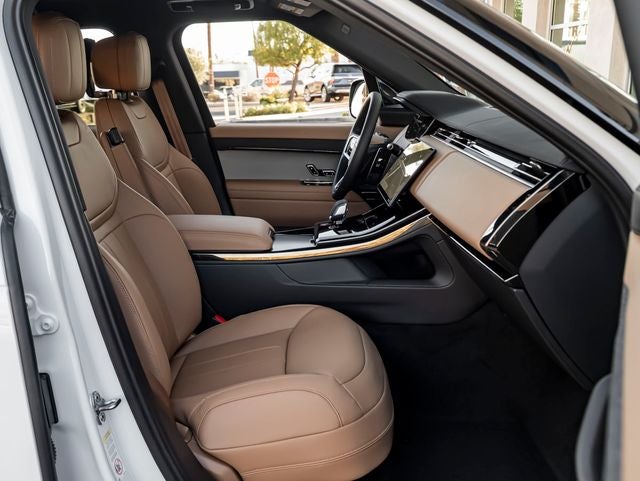 2026 Land Rover Range Rover Sport SE