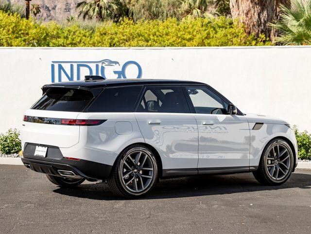 2026 Land Rover Range Rover Sport SE