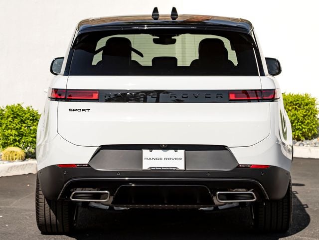 2026 Land Rover Range Rover Sport SE